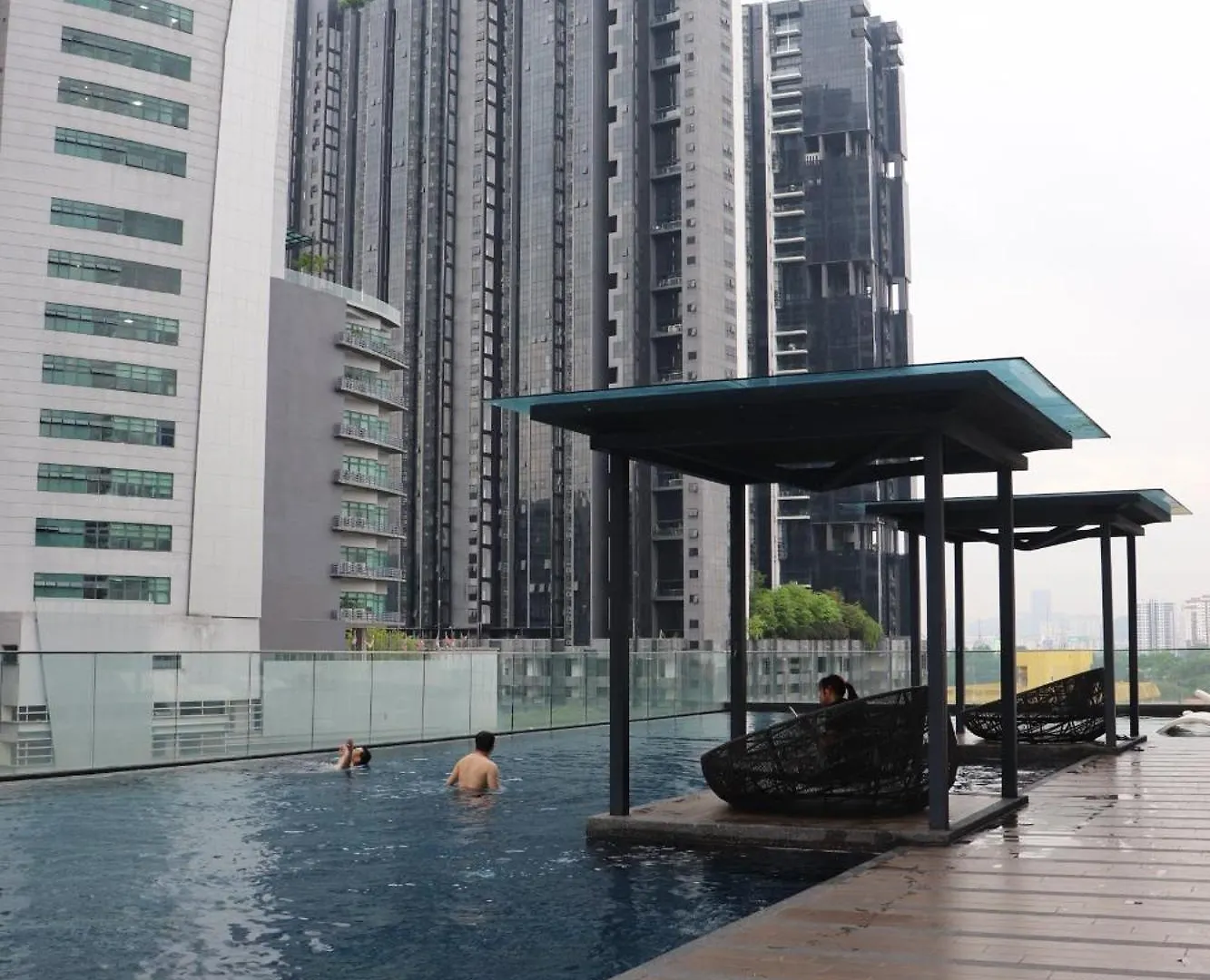 Reizz Residence By Tr Suites クアラルンプール 0*,